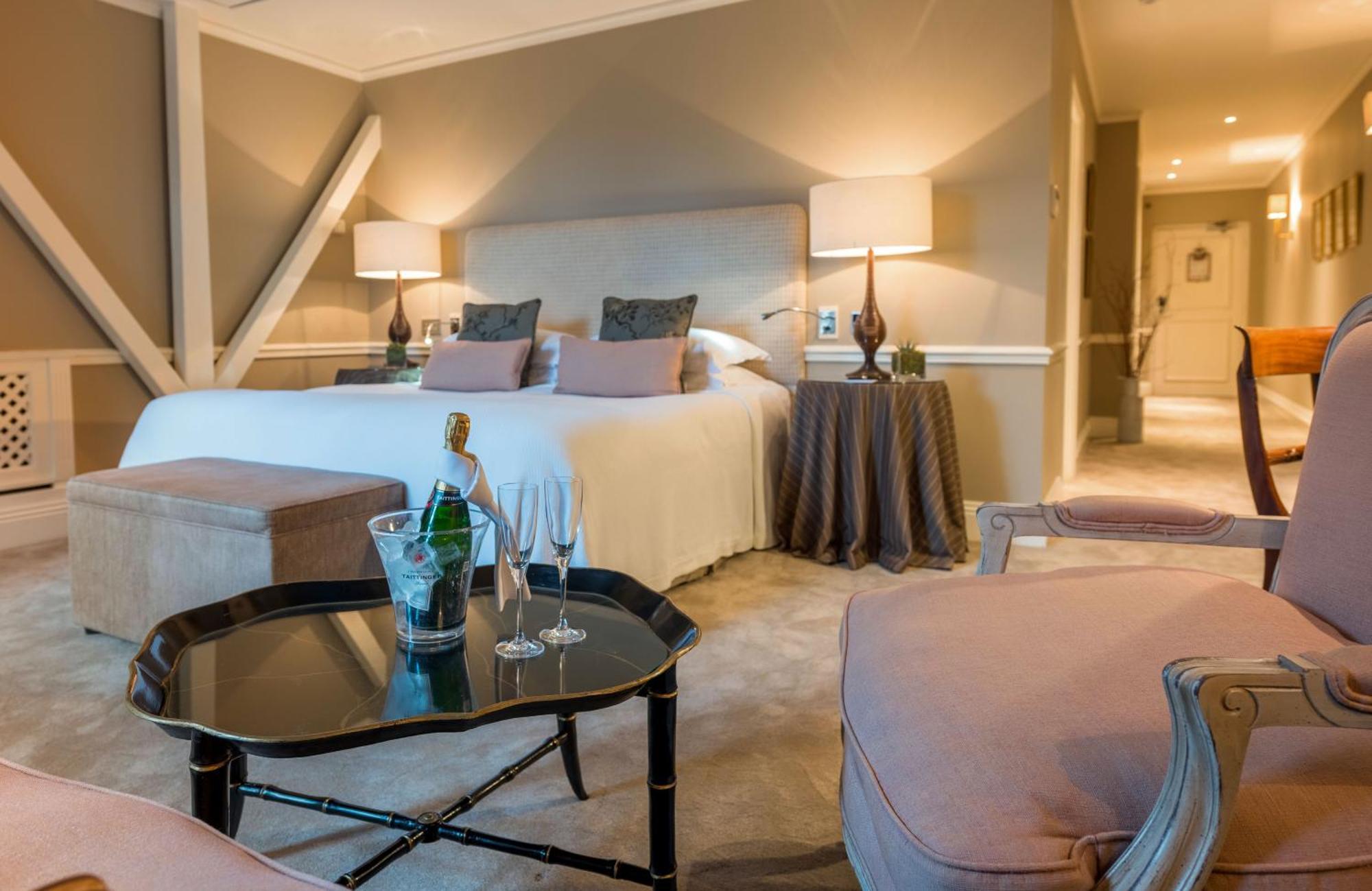 Chewton Glen Hotel - An Iconic Luxury Hotel New Milton Exterior photo