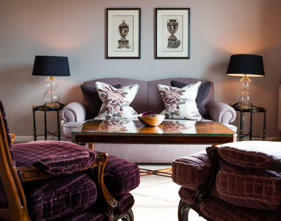 Chewton Glen Hotel - An Iconic Luxury Hotel New Milton Exterior photo
